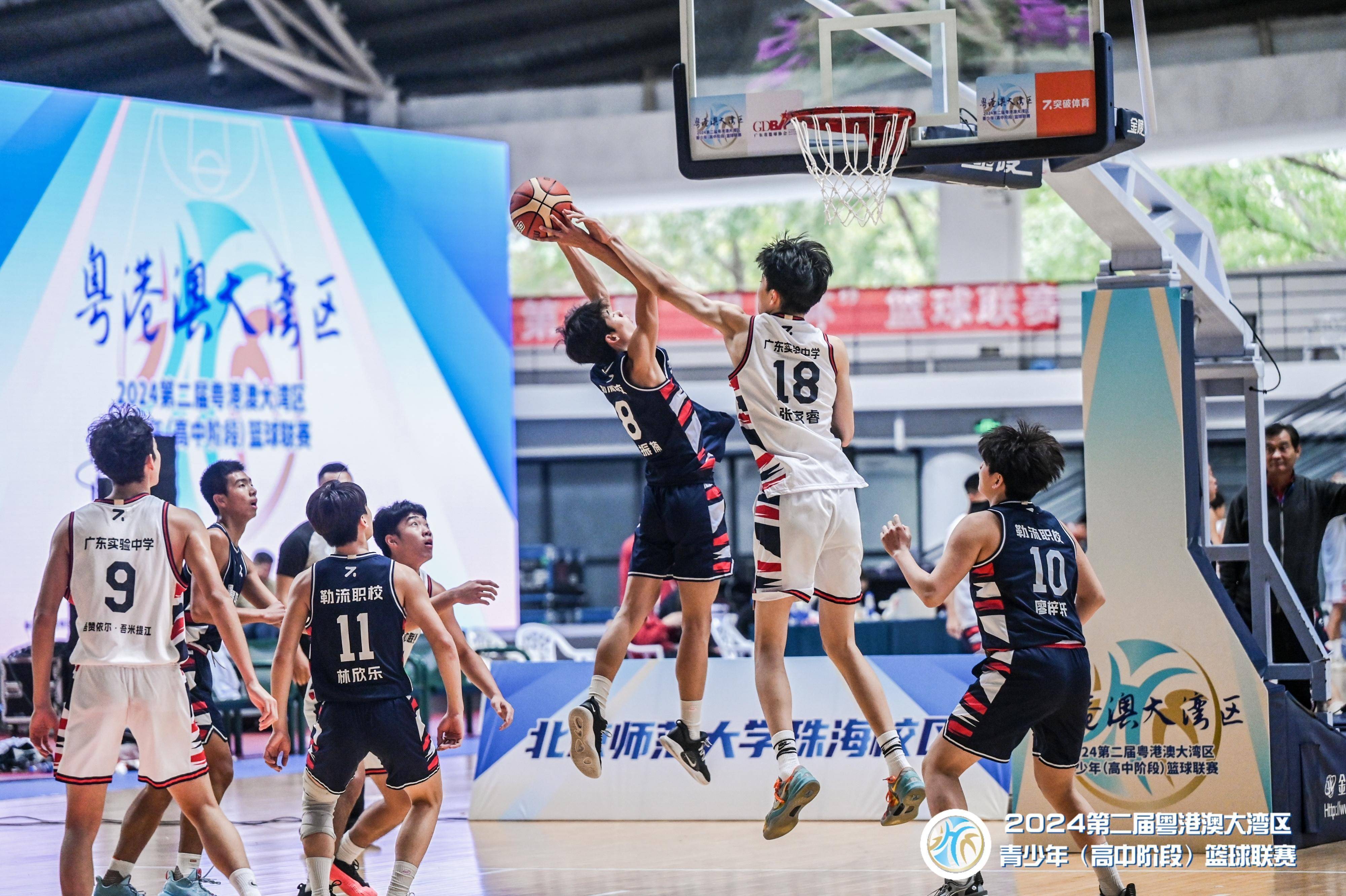 乐鱼娱乐app-中国青少年篮球联赛网络直播热潮不断，吸引大量观众的简单介绍