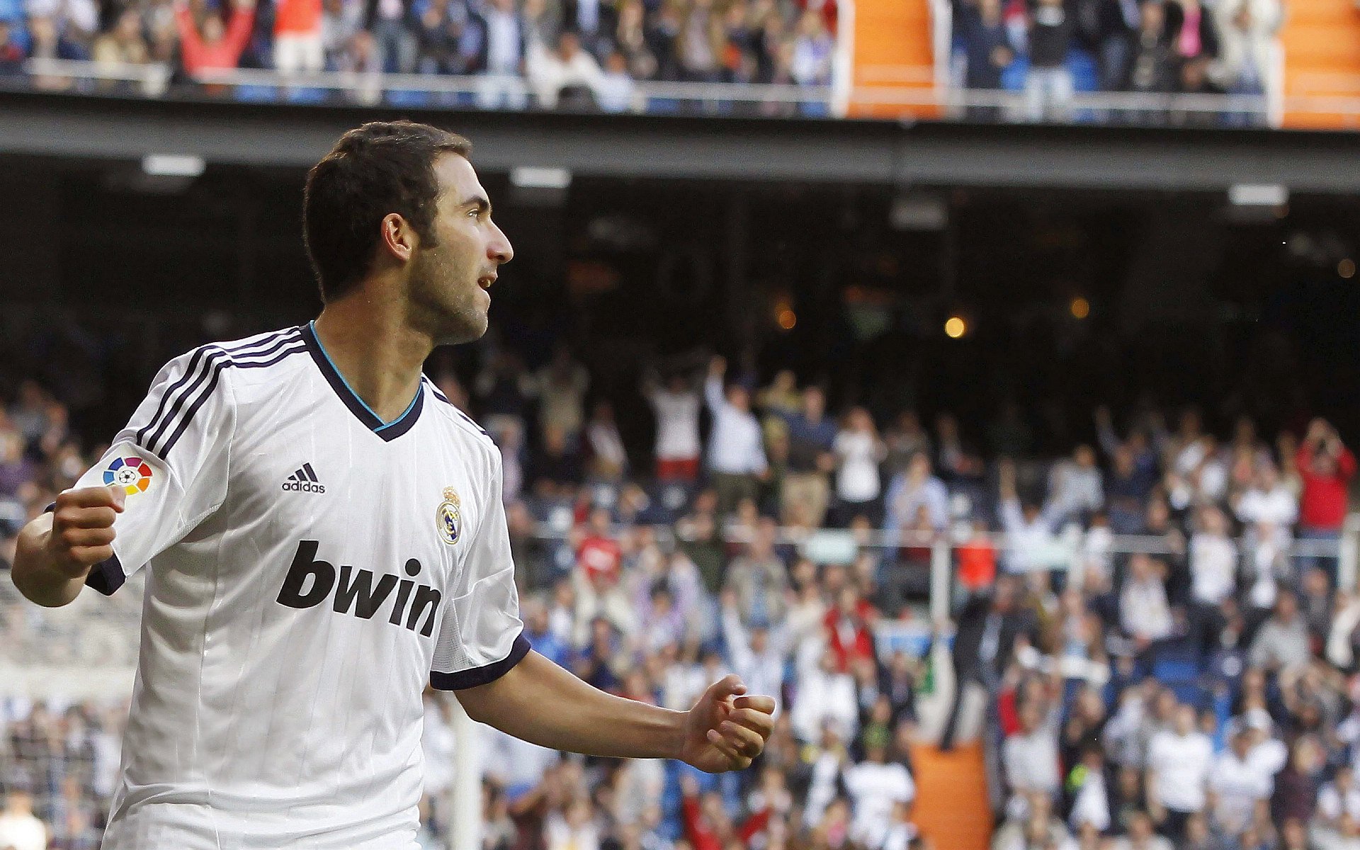 西甲逆转夜,球迷热议战术布置与比赛中战术变换,0607西甲逆转